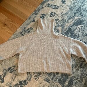 Women’s Altar’d State Crop Sweater Medium